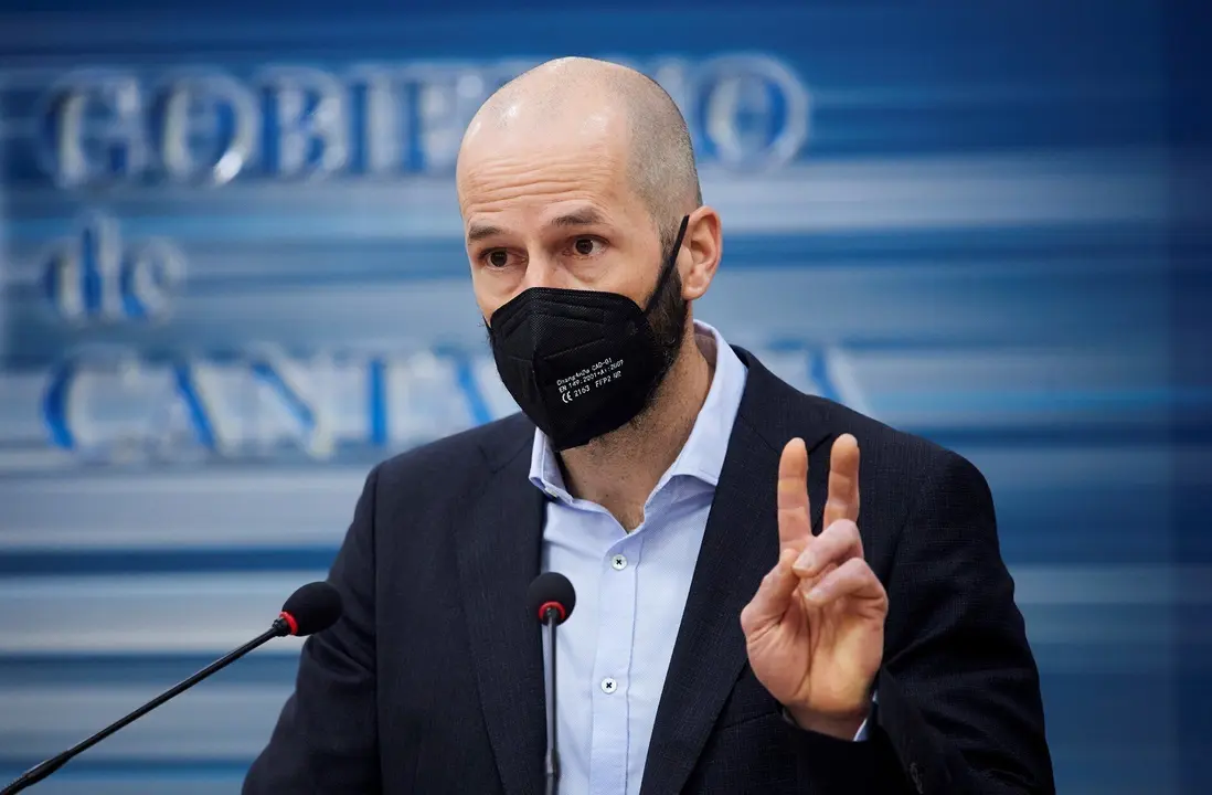 Archivo - Coronavirus.- Wallmann cree que "de momento, no hay que preocuparse" por la entrada de la variante brasile&ntilde;a a Cantabria