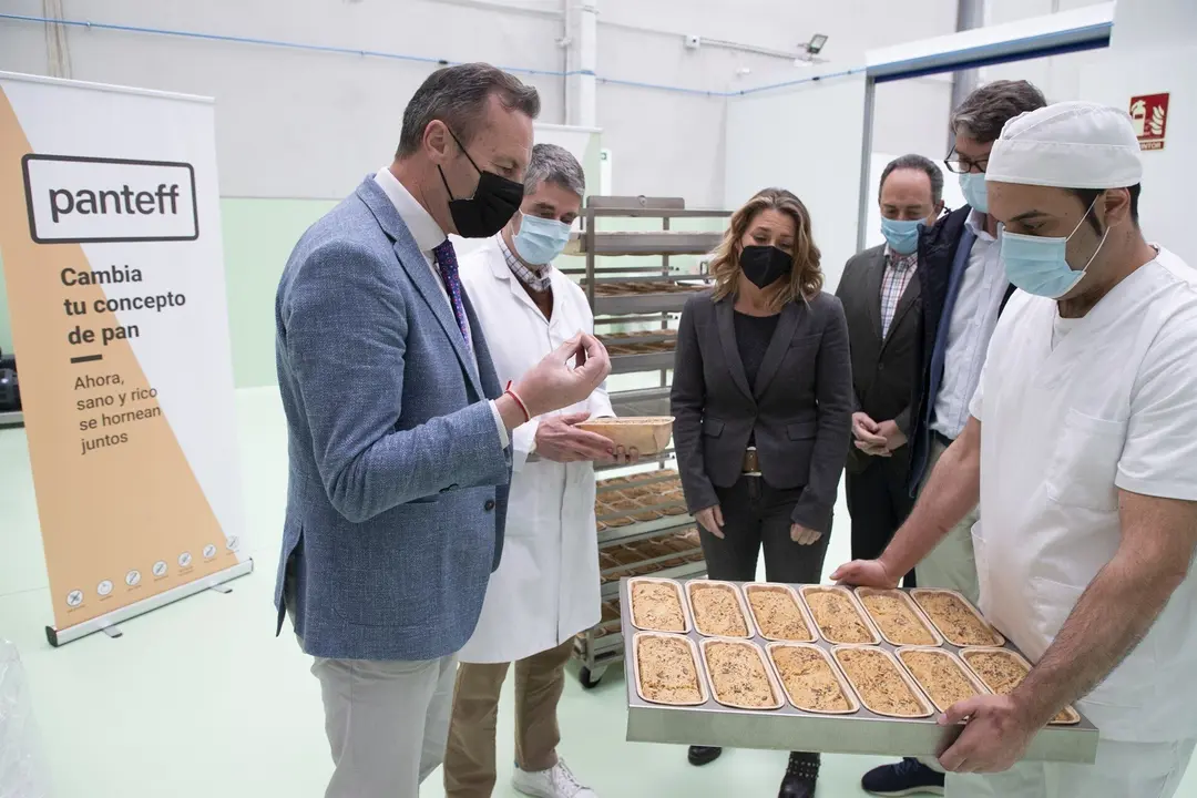 El consejero de Desarrollo Rural, Ganader&iacute;a, Pesca, Alimentaci&oacute;n y Medio Ambiente, Guillermo Blanco, visita las instalaciones de Panteff