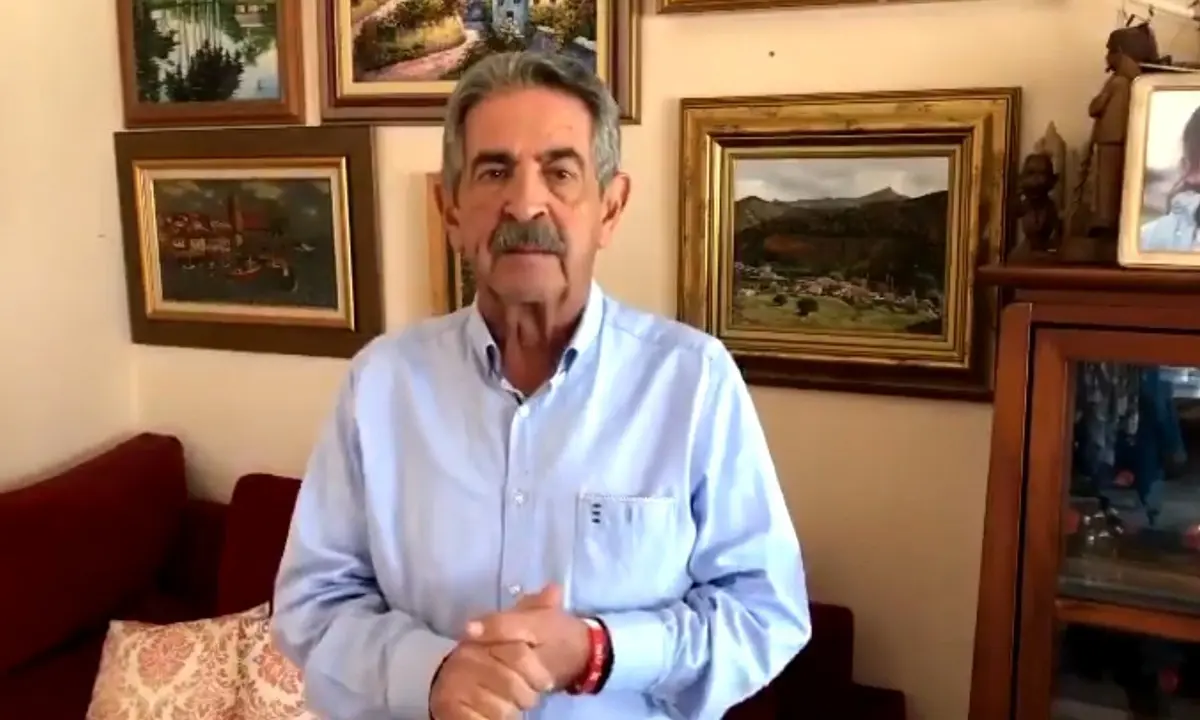 Escena del v&iacute;deo de Twitter de Revilla