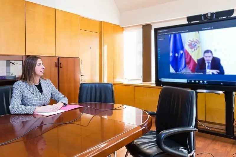 10:00 horas. Despacho de la consejera de Econom&iacute;a y Hacienda. La consejera de Econom&iacute;a y Hacienda, Mar&iacute;a S&aacute;nchez, inaugura la primera sesi&oacute;n del proyecto &ldquo;Escucha Europa&rdquo;, en la que participar&aacute; el ministro de Agricultura, Pesca y Alimentaci&oacute;n, Luis Plana. 8 de febrero de 2021 &copy; Ra&uacute;l Lucio