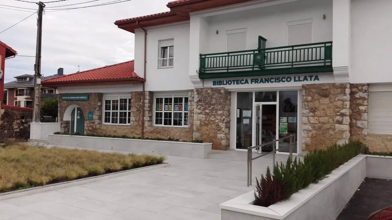 Archivo - Pi&eacute;lagos.- El escritor Jos&eacute; Ram&oacute;n Saiz presenta este jueves en Liencres su libro sobre Don Pelayo y Li&eacute;bana