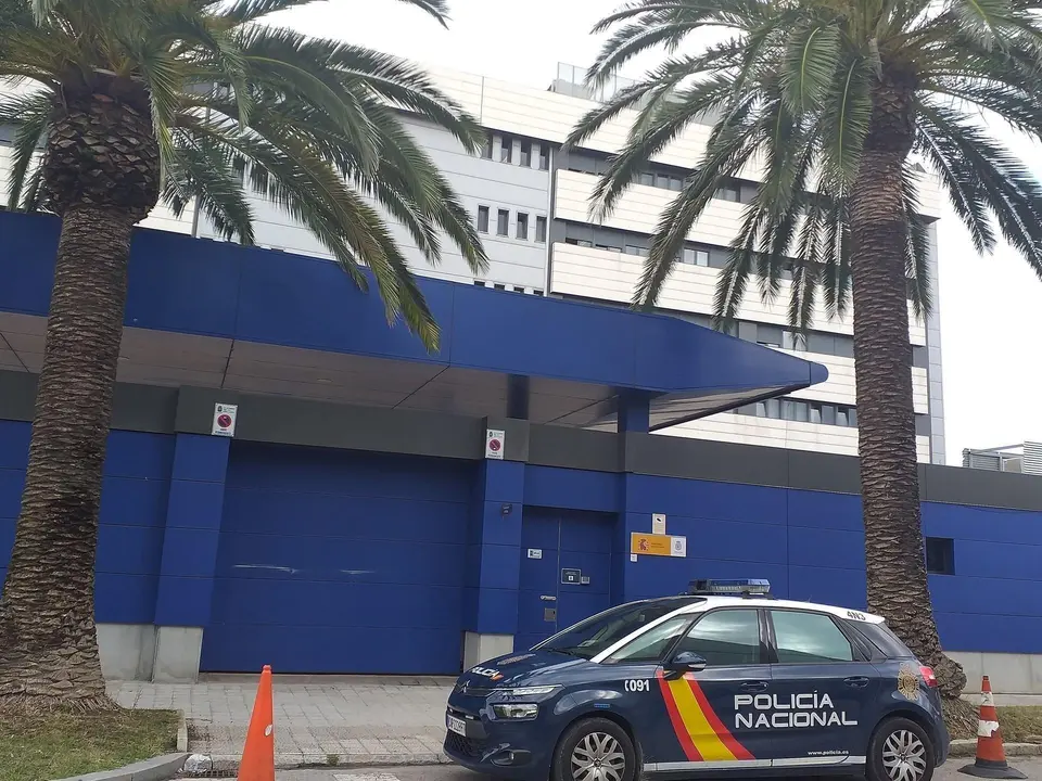 Veh&iacute;culo de la Polic&iacute;a Nacional