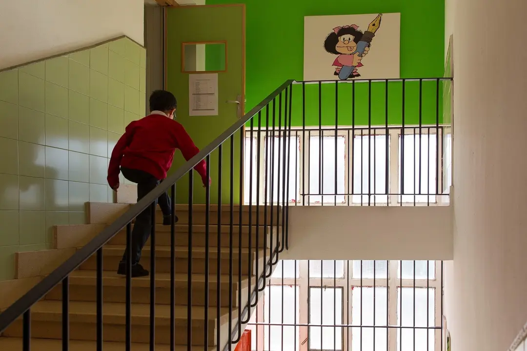 Archivo - Ni&ntilde;o en el colegio.- Archivo