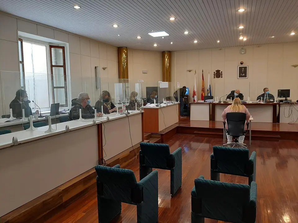 Acusada de uso irregular vales de comida del Banco de Alimentos de Camargo