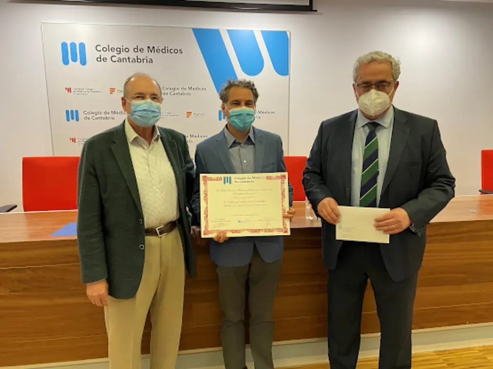 Entrega del I Premio del Colegio de M&eacute;dicos a la mejor tesis doctoral
