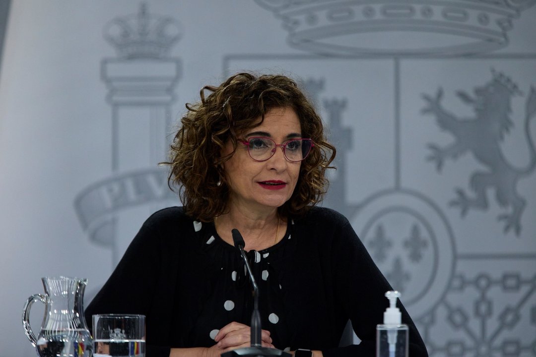 La ministra portavoz y ministra de Hacienda, María Jesús Montero, durante una rueda de prensa