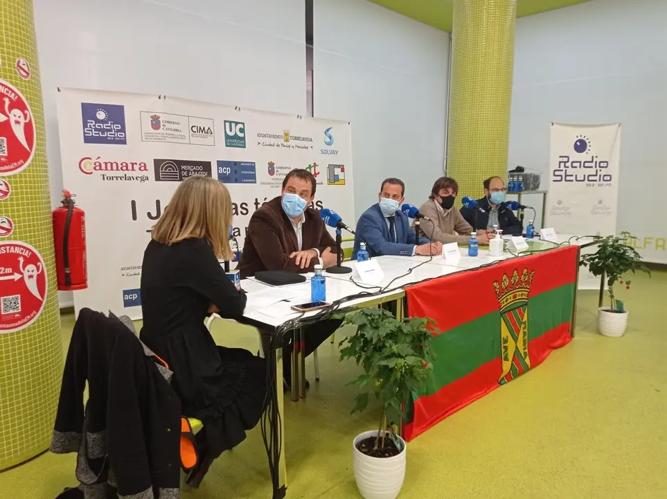 Mesa redonda de la segunda sesi&oacute;n de las I Jornadas T&eacute;cnicas