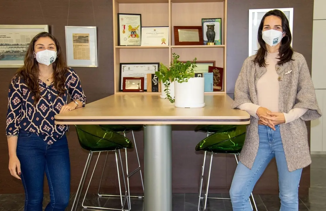 Las investigadoras del Grupo de Ingenier&iacute;a y Gesti&oacute;n de la Costa de IHCantabria Jara Mart&iacute;nez y Paula Gomes