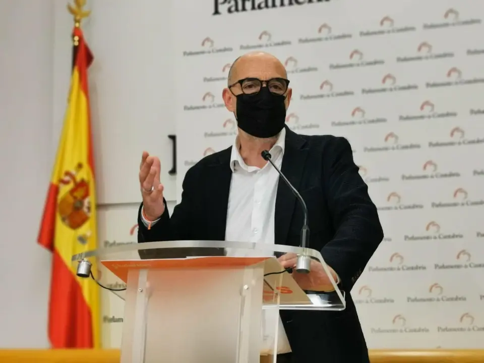 El portavoz de Cs, F&eacute;lix &Aacute;lvarez, durante la rueda de prensa sobre la enmienda a la Ley de Memoria Hist&oacute;rica