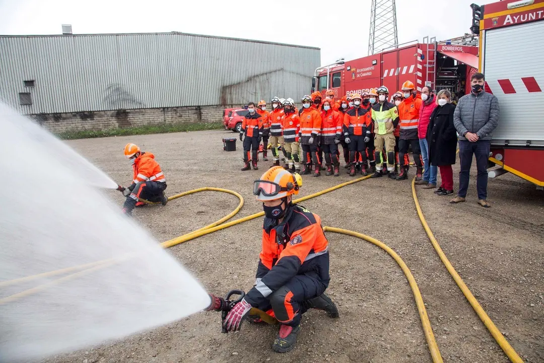 Los Bomberos de Camargo reciben formaci&oacute;n sobre hidr&aacute;ulica aplicada a las intervenciones