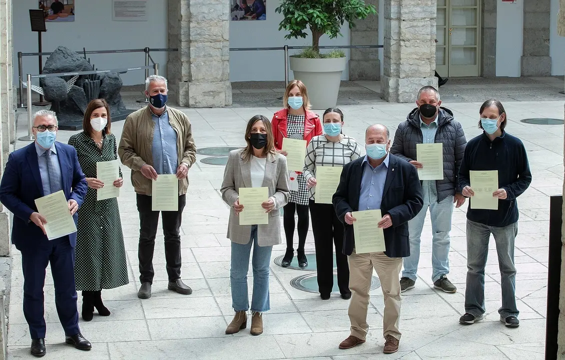 Dirigentes del PRC en el Parlamento