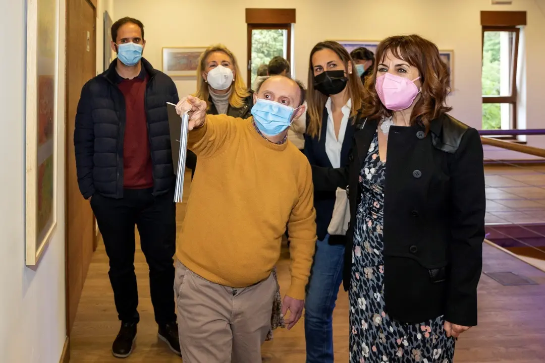 La Consejera De Empleo Y Pol&iacute;ticas Sociales, Ana Bel&eacute;n &Aacute;lvarez, Inaugura La Exposici&oacute;n &ldquo;Impronta&rdquo; Del Atelier De Sierrallana.