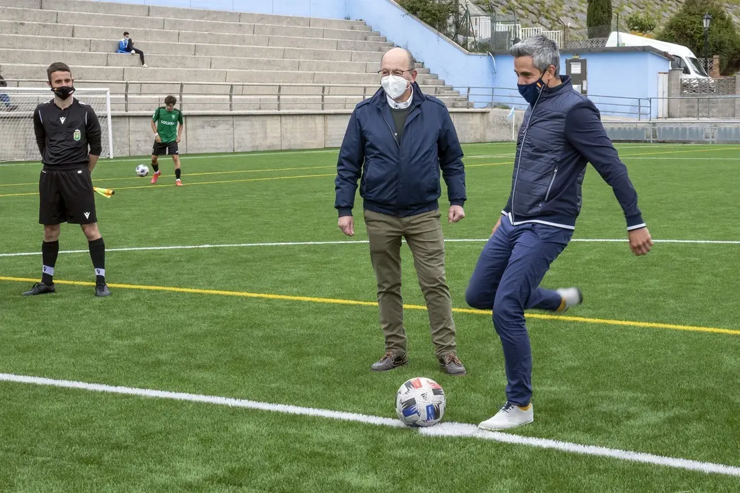 El Vicepresidente Y Consejero De Universidades, Igualdad, Cultura Y Deporte, Pablo Zuloaga, Har&aacute; El Saque De Honor En El Partido Entre El CD Barquere&ntilde;o Y La SD Barreda, Con Motivo De La Inauguraci&oacute;n De Las Mejoras Realizadas En Esta Instalaci&oacute;n.
