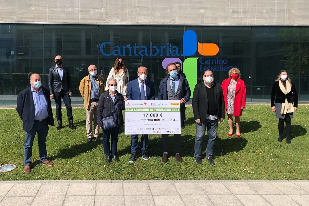 Acto de entrega de la recaudaci&oacute;n