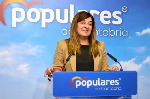 La presidenta del Partido Popular de Cantabria, María José Sáenz de Buruaga.