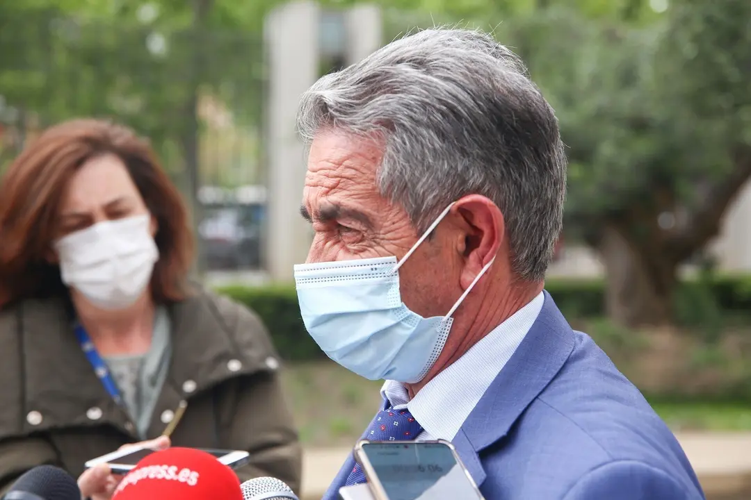 El presidente de Cantabria, Miguel &Aacute;ngel Revilla, ofrece declaraciones a los medios en Madrid. Archivo
