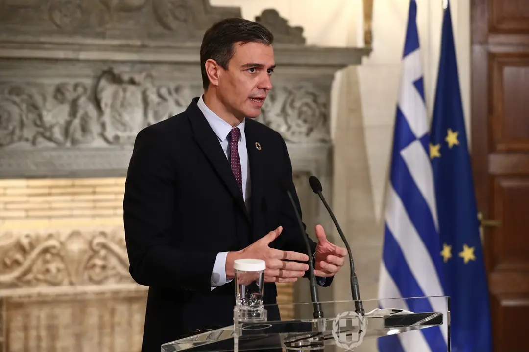 El presidente del Gobierno, Pedro S&aacute;nchez, en Atenas (Grecia), tras su reuni&oacute;n con el primer ministro griego, Kyriacos Mitsotakis