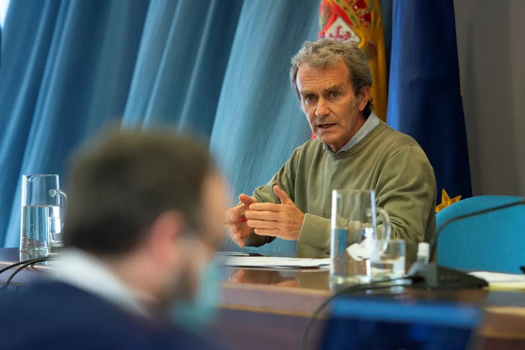 El director del Centro de Alertas y Emergencias Sanitarias (CAES), Fernando Sim&oacute;n durante una rueda de prensa para informar sobre el avance de la pandemia por COVID-19, a 6 de mayo de 2021, en Madrid (Espa&ntilde;a).  Las comunidades aut&oacute;nomas han notificado est