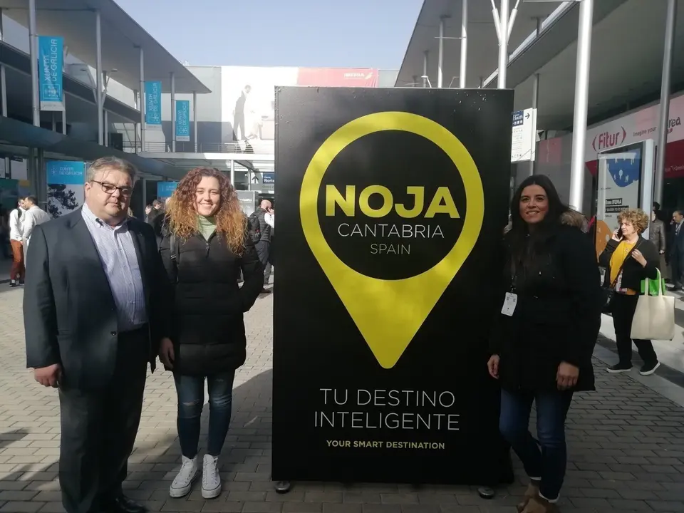Archivo - Noja recibe el distintivo de adhesi&oacute;n a la Red de Destinos Tur&iacute;sticos Inteligentes