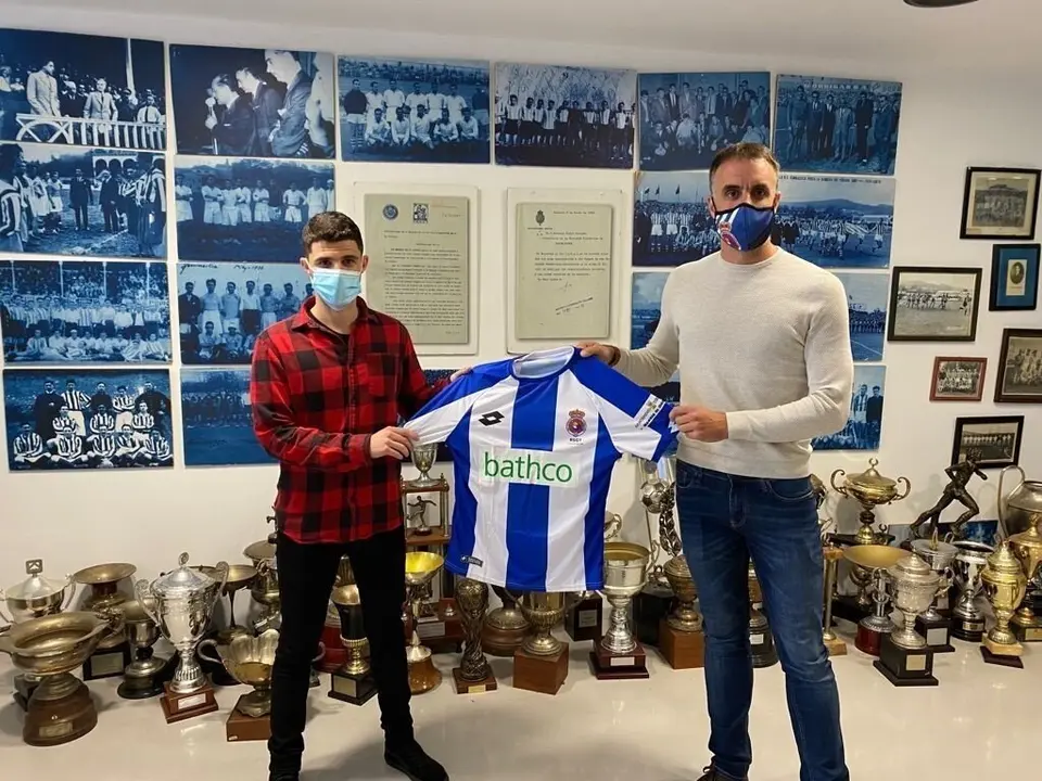 Presentaci&oacute;n de Luis Jos&eacute; S&aacute;iz, que ser&aacute; el coordinador del f&uacute;tbol base de La Gimn&aacute;stica para el curso 2021/22