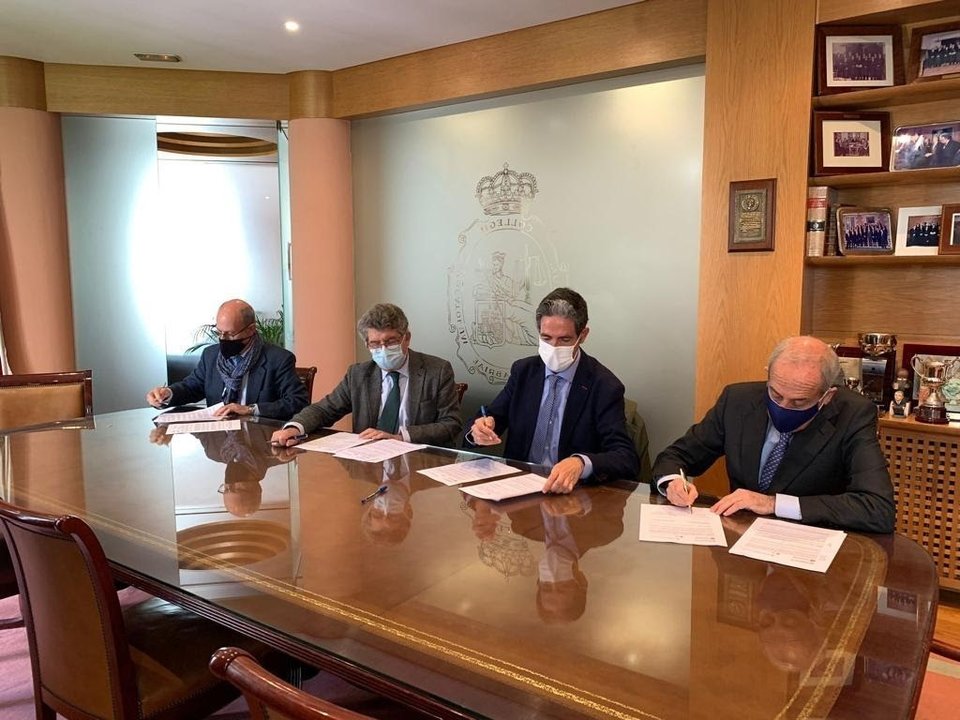 Convenio entre la Cámara de Comercio de Torrelavega y varios colegios profesionales para la puesta en marcha de un servicio de mediación