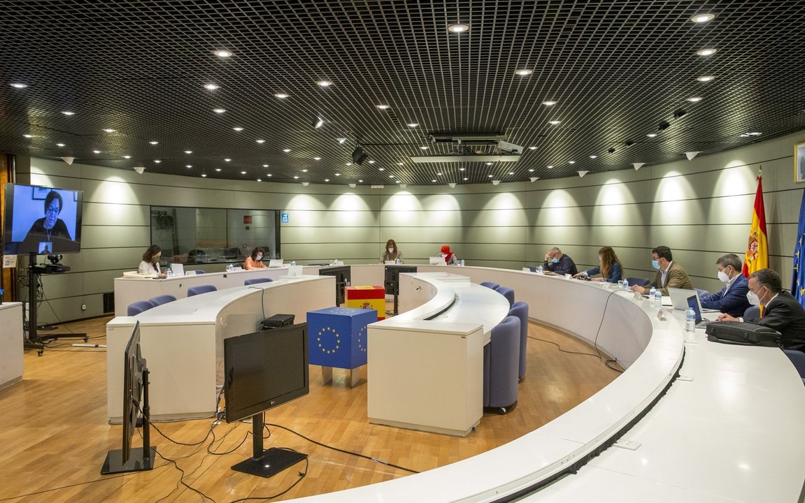 Reunión de la Comisión Tripartita que estudia la prórroga de los ERTE