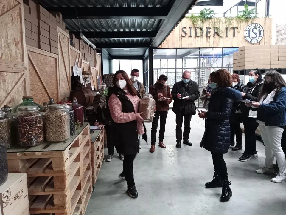Visita de los alumnos del taller de empleo de bar y cafeter&iacute;a a Siderit