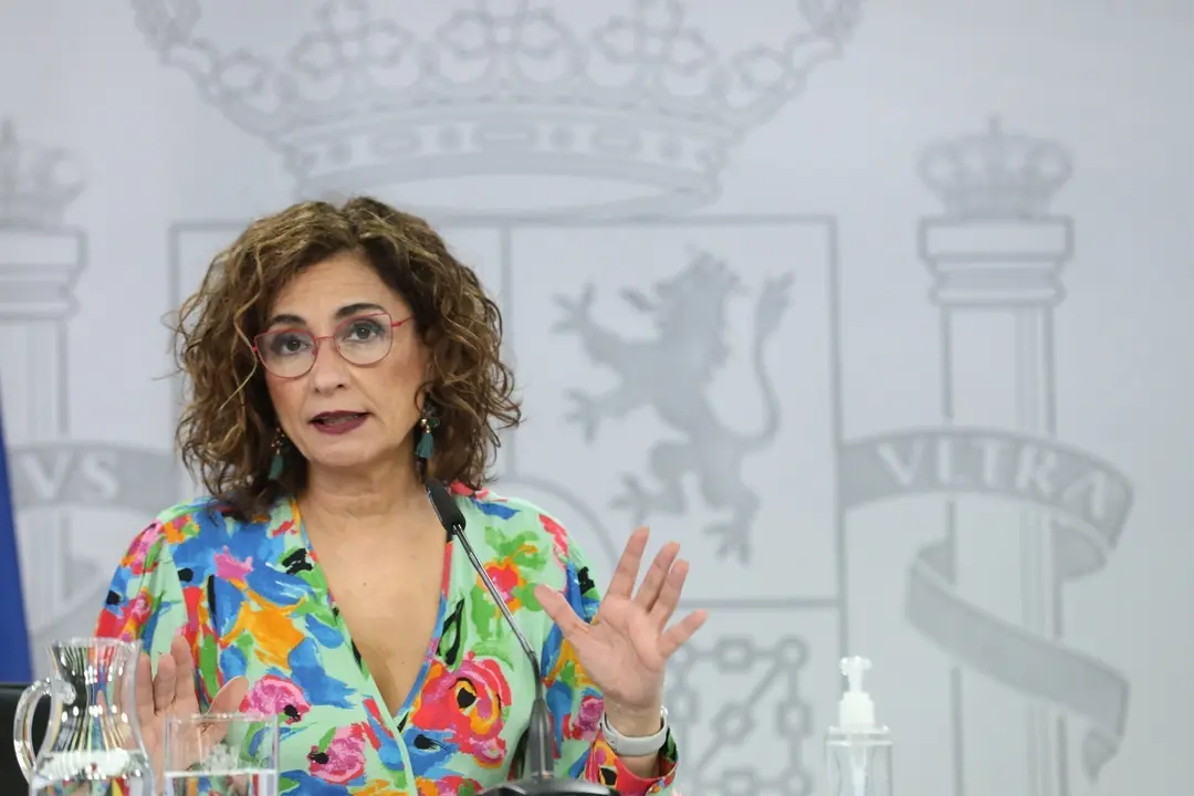 La ministra portavoz y ministra de Hacienda, Mar&iacute;a Jes&uacute;s Montero comparece en rueda de prensa, posterior al Consejo de Ministros, en el Complejo La Moncloa, a 25 de mayo de 2021, en Madrid (Espa&ntilde;a). 