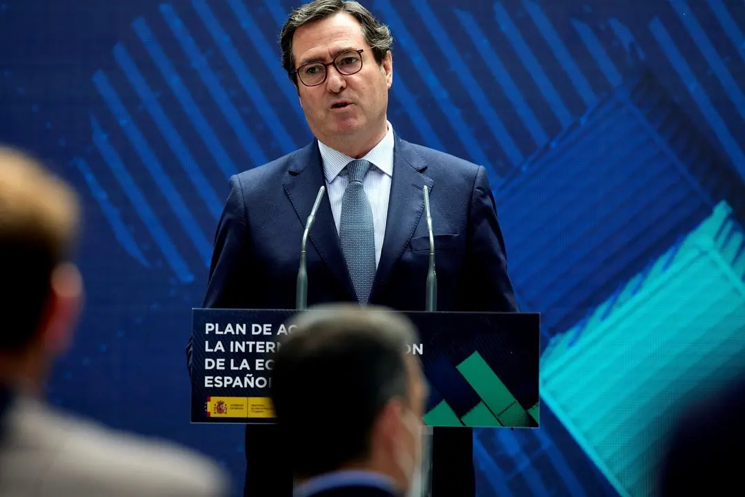 El presidente de la CEOE, Antonio Garamendi, interviene en la presentaci&oacute;n del Plan de Acci&oacute;n para la Internacionalizaci&oacute;n de la Econom&iacute;a Espa&ntilde;ola 2021-2022, en la sede del Instituto de Comercio Exterior (ICEX), a 26 de mayo de 2021, en Madrid (Espa&ntilde;a). E