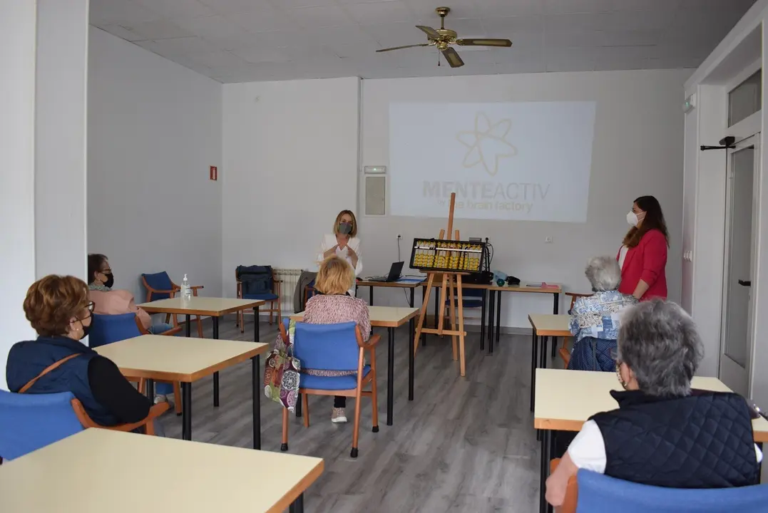 Taller de estimulaci&oacute;n de Pi&eacute;lagos