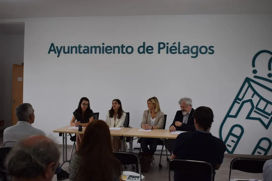 Espido Freire en los cursos de la UC en Pi&eacute;lagos