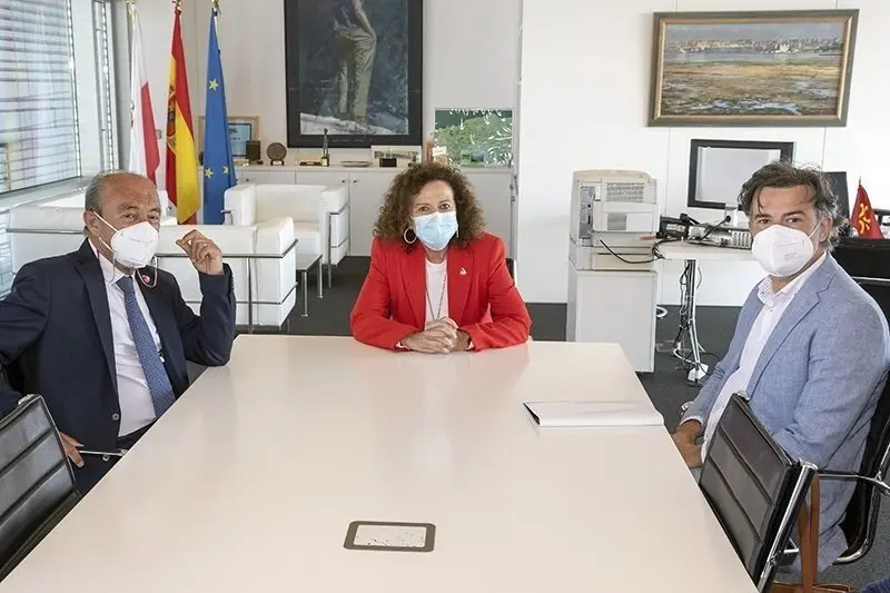 10:00.- Despacho del consejero ( PCTAN)
El consejero de Industria, Turismo, Innovaci&oacute;n, Transporte y Comercio, Javier L&oacute;pez Marcano, recibe a la alcaldesa de Comillas.
