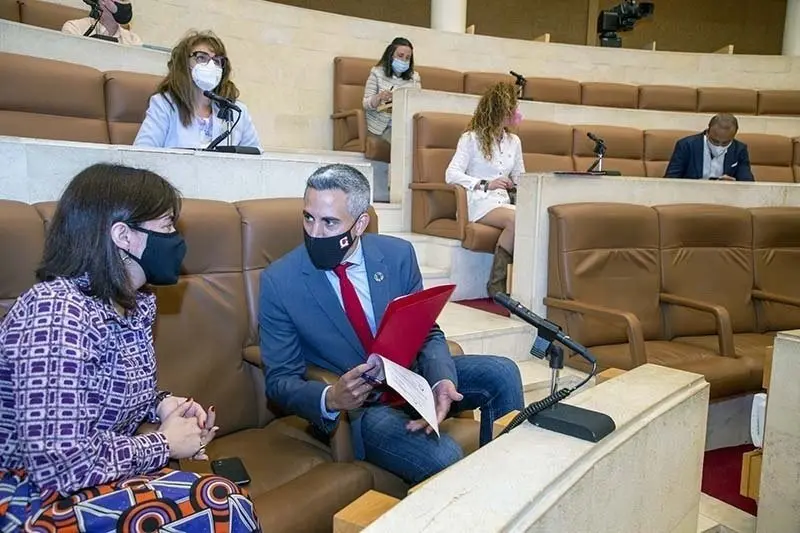 10:00 horas. Parlamento de Cantabria 
El vicepresidente y consejero de Universidades, Igualdad, Cultura y Deporte, Pablo Zuloaga, comparece en comisi&oacute;n para informar sobre la ejecuci&oacute;n de proyectos en materia de cooperaci&oacute;n.
NR
9 JUN 21
