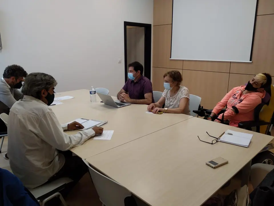 Reuni&oacute;n de la Mesa de Movilidad del Besaya con el concejal de Movilidad, Gerson Lizari