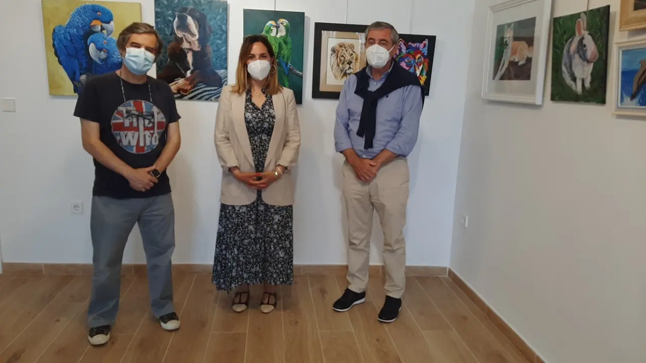 La sala municipal Algas acoge los trabajos de la Asociaci&oacute;n de Pintura y Dibujo de Suances