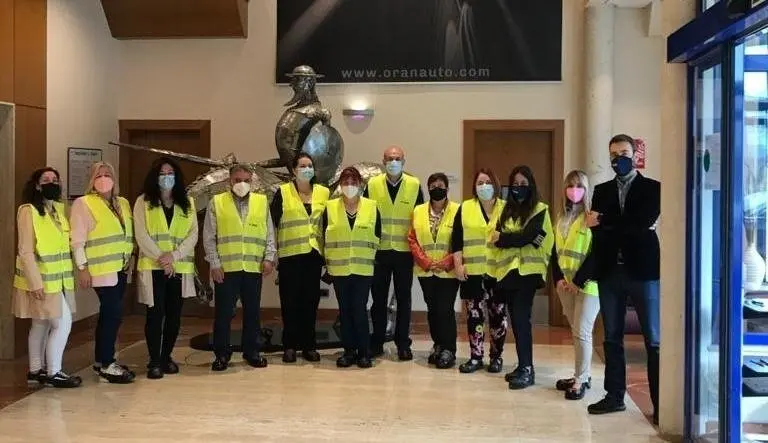 Los integrantes de la VII lanzadera de empleo de Pi&eacute;lagos visitan los Talleres Or&aacute;n.