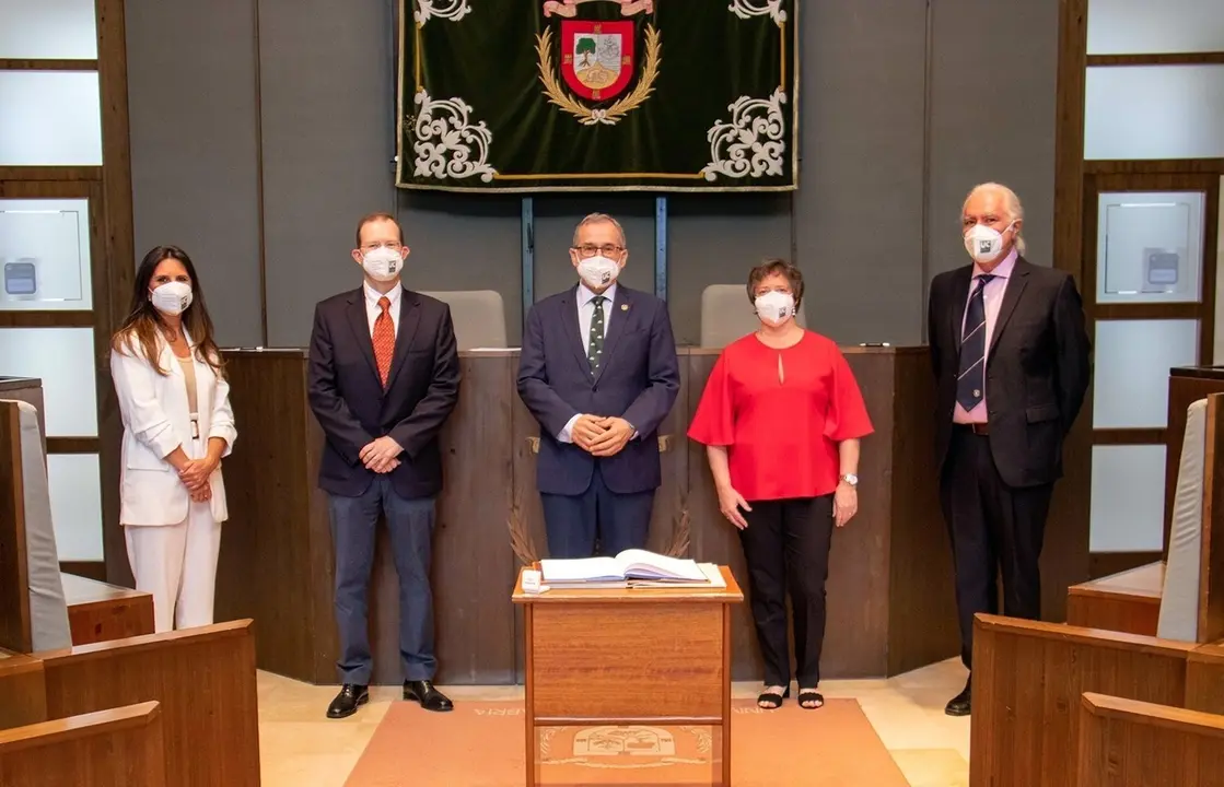 Tomas de posesi&oacute;n en la UC