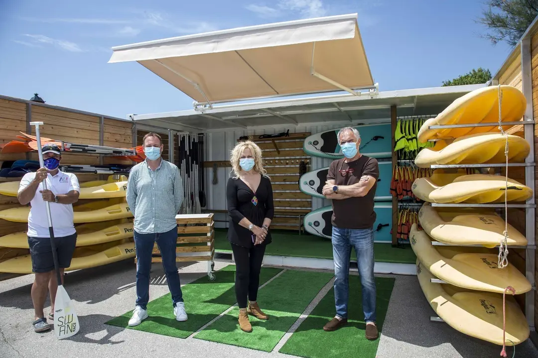 Camargo presenta el servicio gratuito de pr&eacute;stamo de embarcaciones en Punta Parayas