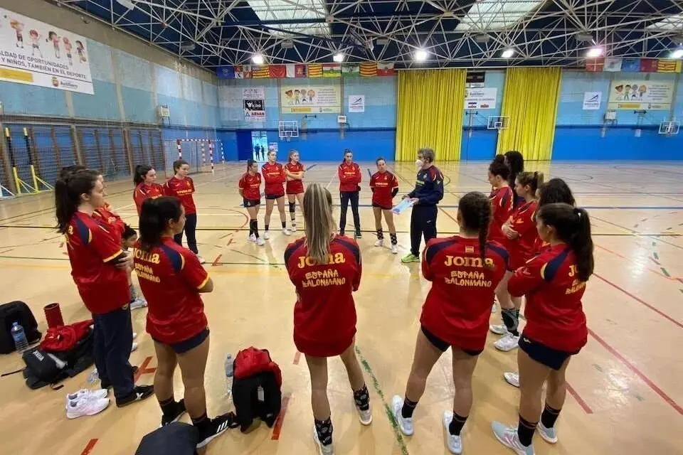 Guerreras junior en La Cant&aacute;brica
