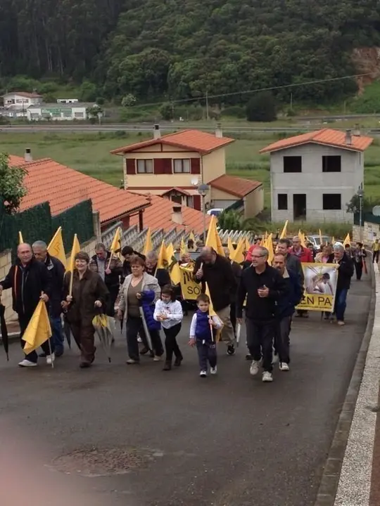 Archivo - Protesta de AMA en Argo&ntilde;os. Derribos