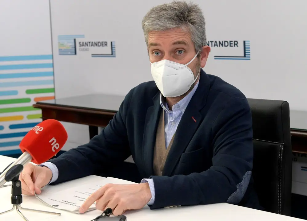 Archivo - El portavoz del equipo de Gobierno, Javier Ceruti