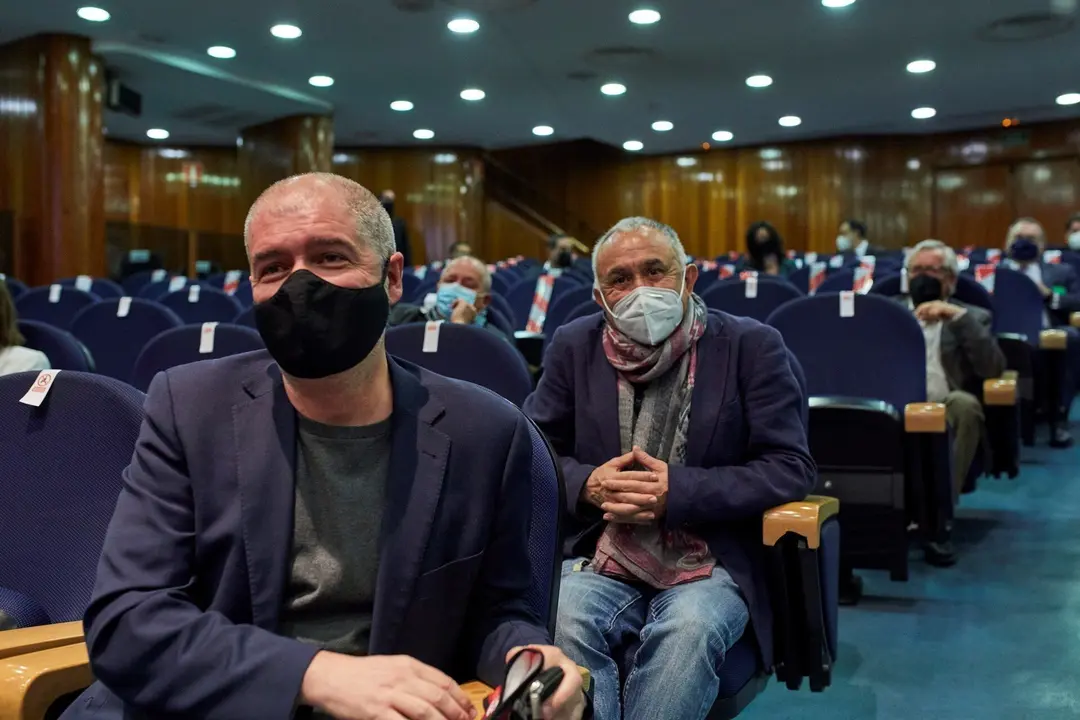 Archivo - El secretario general de CCOO, Unai Sordo (i), y el secretario general de UGT, Pepe &Aacute;lvarez, en una imagen de archivo