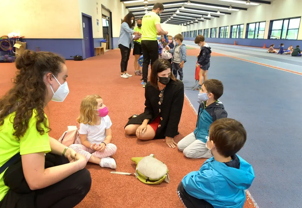 La alcaldesa, en el inicio de las actividades de verano del IMD