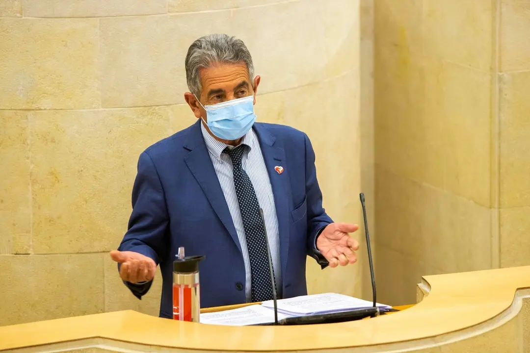 El Presidente De Cantabria, Miguel &Aacute;ngel Revilla, En El Debate Sobre El Estado De La Regi&oacute;n