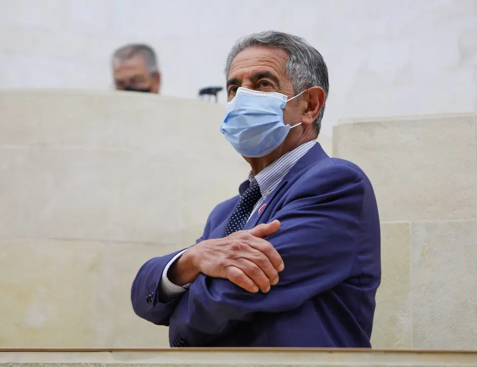 73F8E11E-B252-47BC-9EE4-7BEA1B646F35