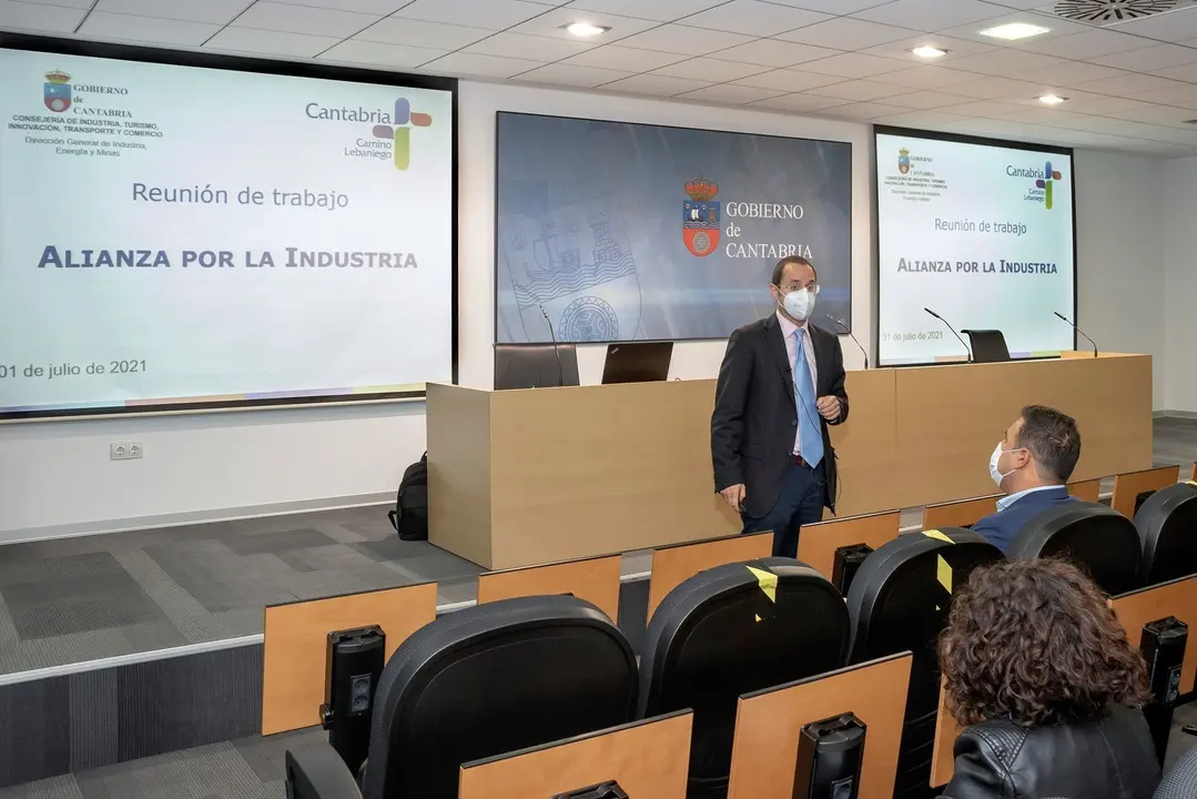 Reuni&oacute;n de la Alianza por la Industria