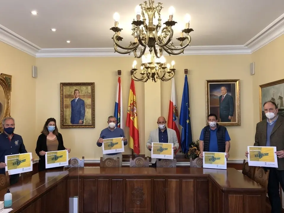 Archivo - Presentaci&oacute;n del II Campus de Baloncesto Real Canoe