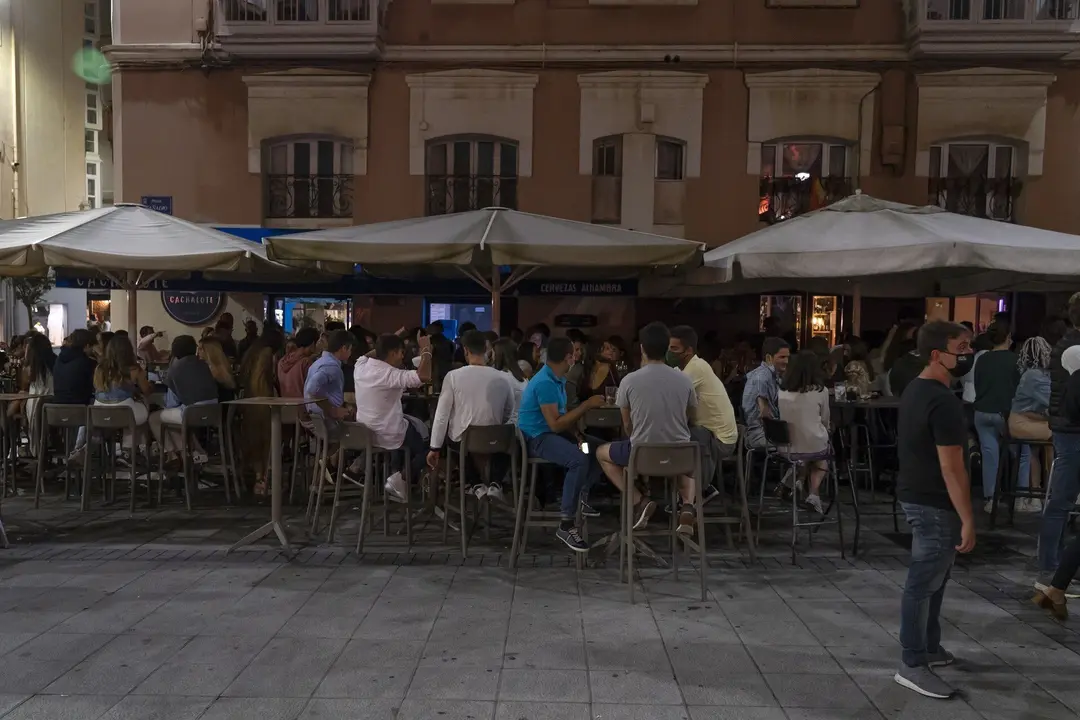 Archivo - Ocio noturno en Santander. Archivo