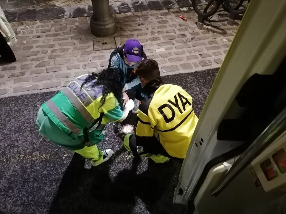Voluntarios de la DYA prestan una asistencia en Castro Urdiales