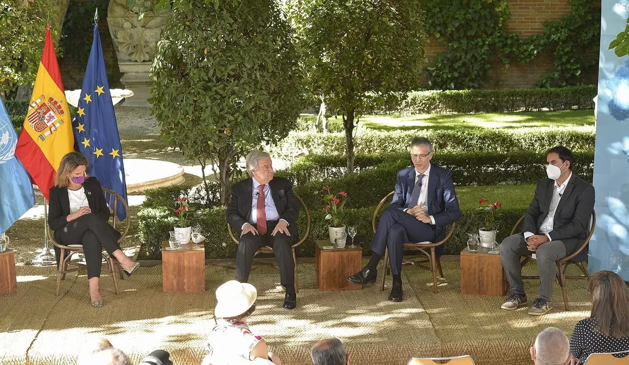 Panel sobre el cambio clim&aacute;tico
